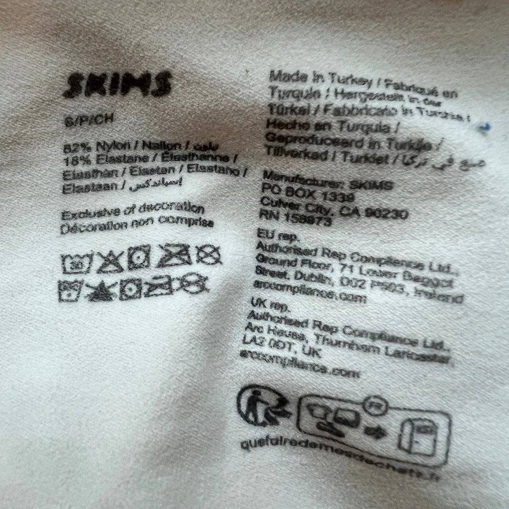 SKIMS Women Sculpting Short Mid Thigh Open Gusset Sand Nude Shapewear Small NWOT